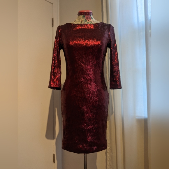 le chateau Dresses & Skirts - Burgundy sequin dress size XS
